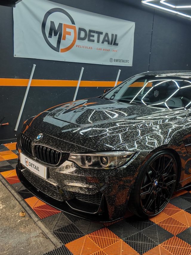 🔥 Projeto exclusivo finalizado na MF Detail!

Este BMW Série 4 Coupé passou por uma transformação completa para elevar o nível de estilo, luxo e exclusividade.

O projeto contou com:

✨ Car Wrap completo
🖤 Teto revestido em Alcântara
🌌 Teto estrelado estilo Rolls-Royce
💡 Iluminação ambiente personalizada nas portas e no tablier

Cada detalhe foi pensado para criar uma experiência única dentro e fora do carro.

Na MF Detail, não fazemos apenas personalização…
criamos projetos que transformam carros em verdadeiras obras de arte.

Se você quer dar um novo visual ao seu carro ou criar algo totalmente exclusivo, fale conosco.

📍 Montijo
📲 Instagram: @mfdetailofc

MF Detail — Proteção, estilo e detalhe em cada centímetro.